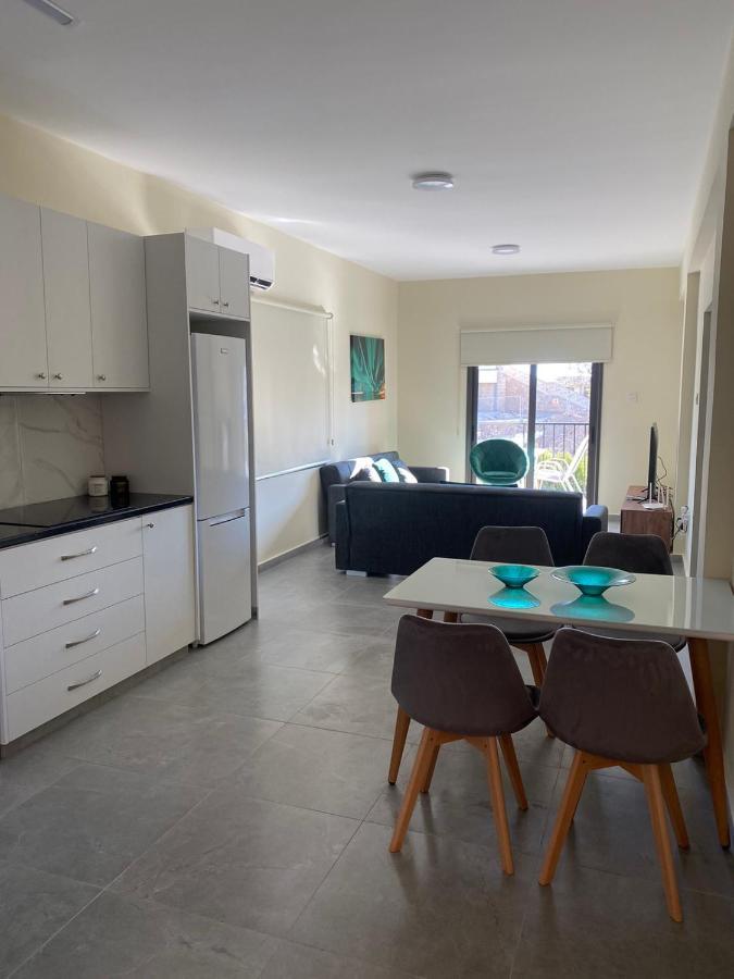 Two Bedroom Apartment, No 101, By Imh Travel & Tours Apartament